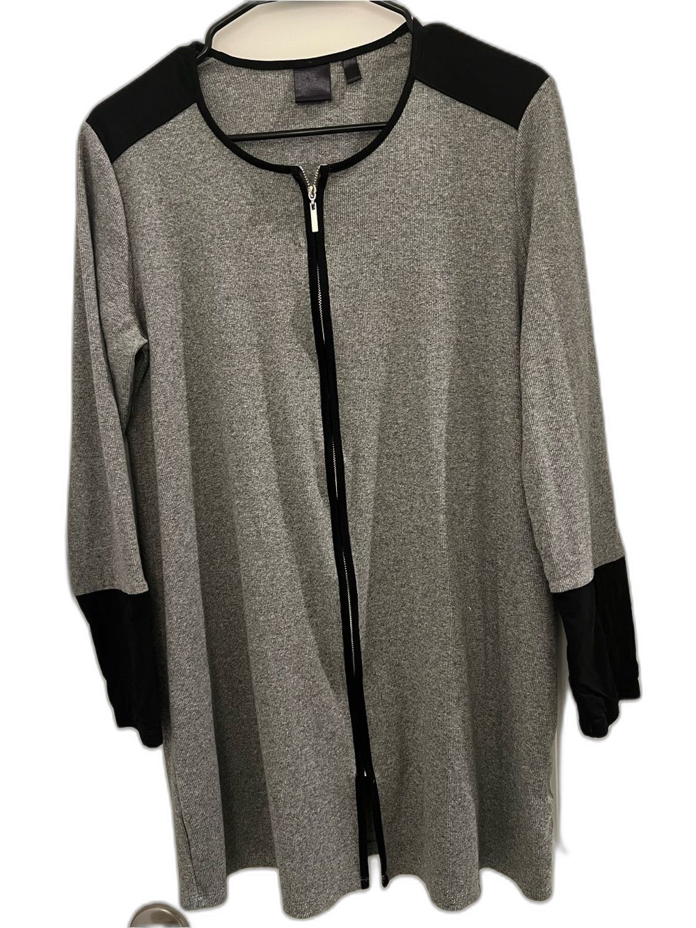Rafaella Women’s Large Gray Black Zip Front Long Sleeve Top